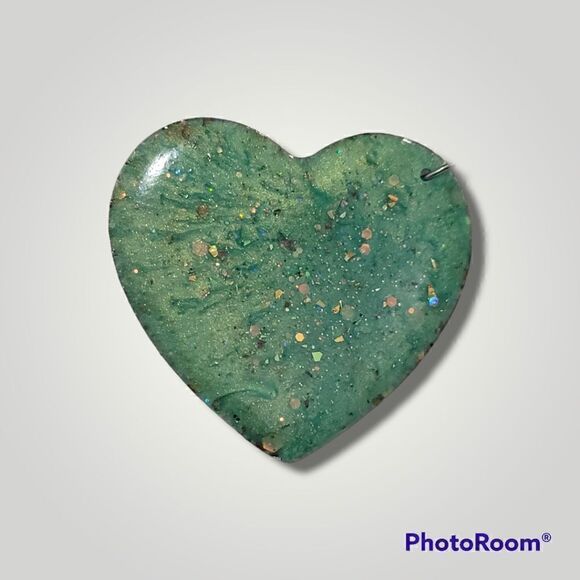 Luna Vexa Green Glitter Heart Keychain - Picture 14 of 16